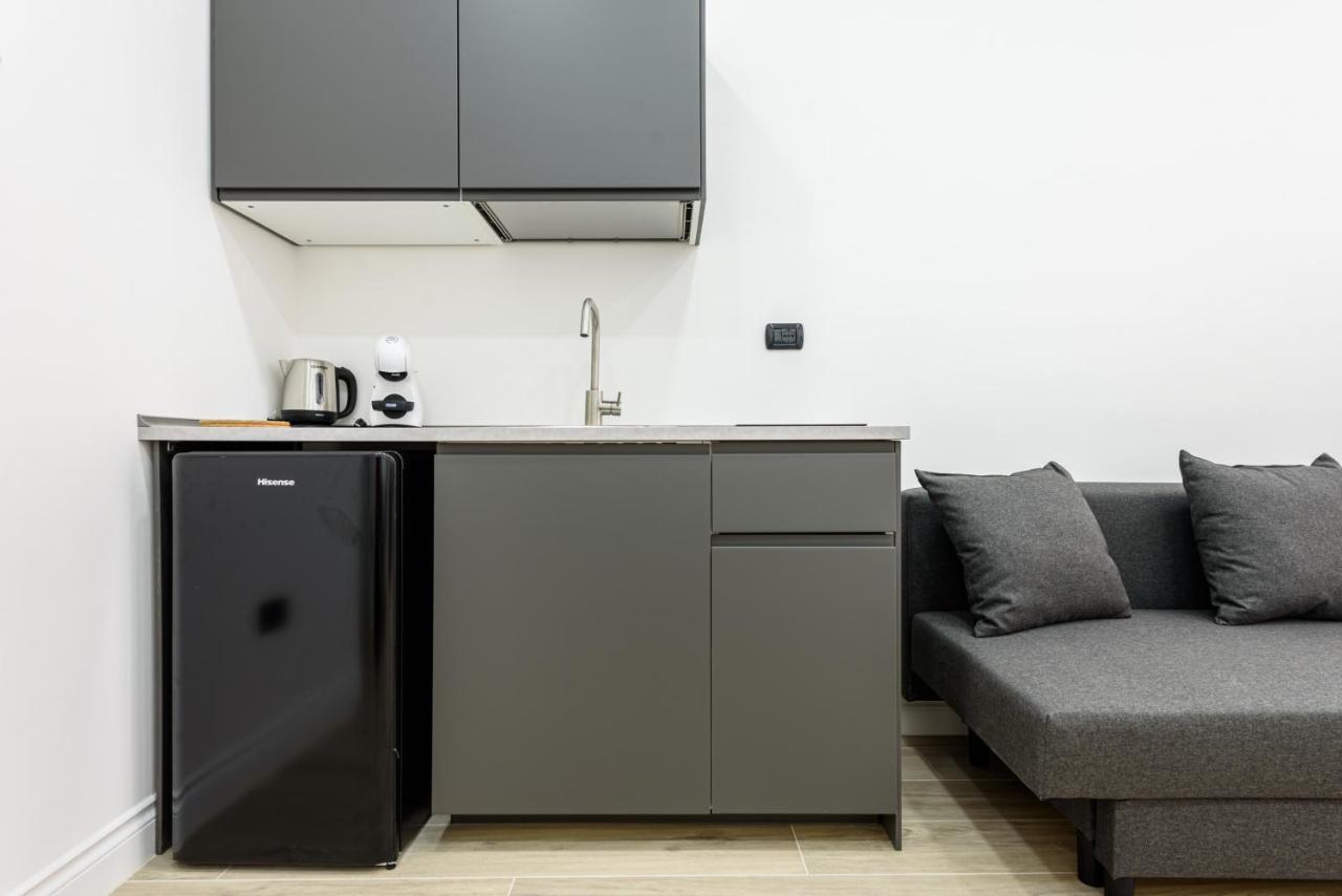Tommaseo Seaside Apartments Наполи Екстериор снимка