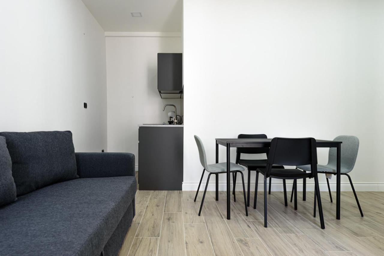 Tommaseo Seaside Apartments Наполи Екстериор снимка