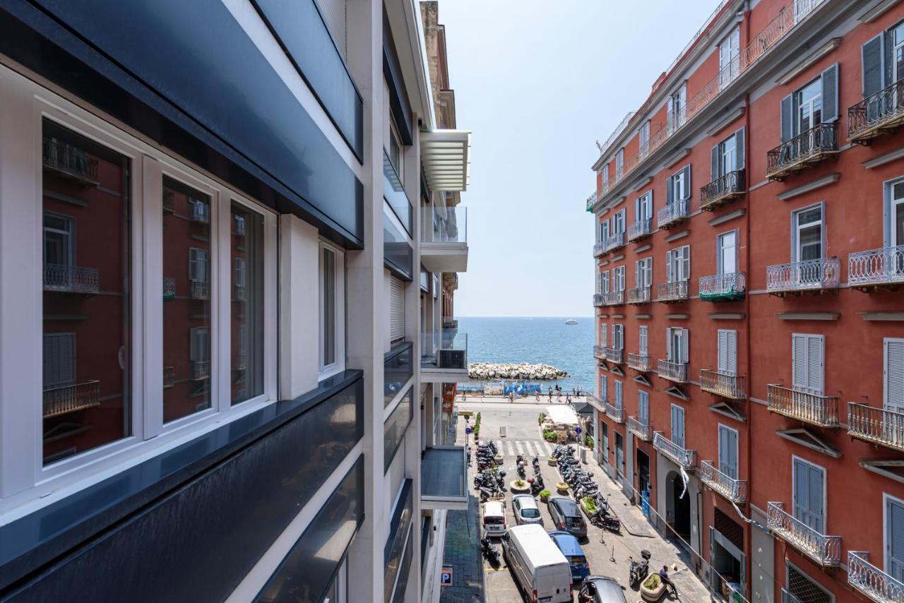 Tommaseo Seaside Apartments Наполи Екстериор снимка