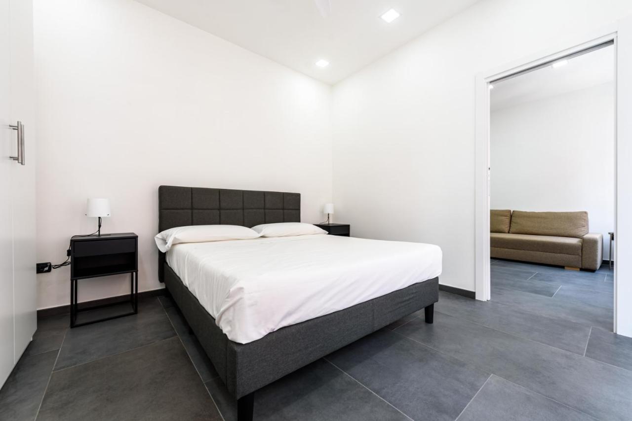 Tommaseo Seaside Apartments Наполи Екстериор снимка